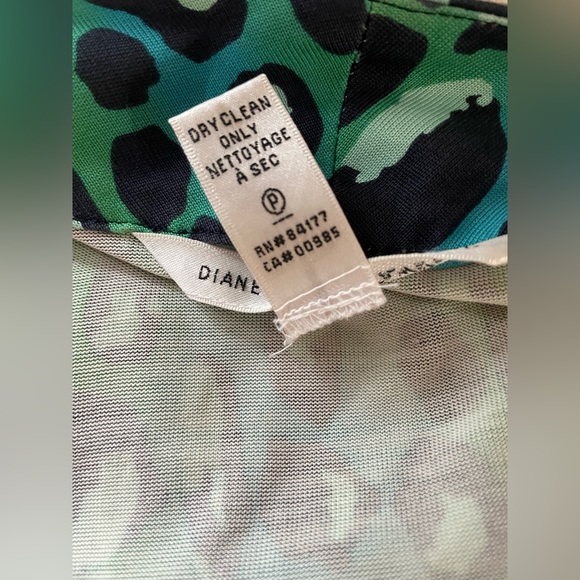 💯%silk 8 DIANE von  furstenberg ✨👗 - Picture 15 of 15